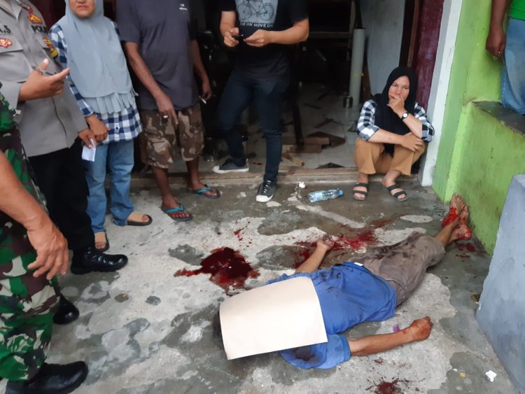 Diduga Penyakit Paru paru, Duduk Di Kursi, Jatuh, Ternyata Sudah Jadi Mayat