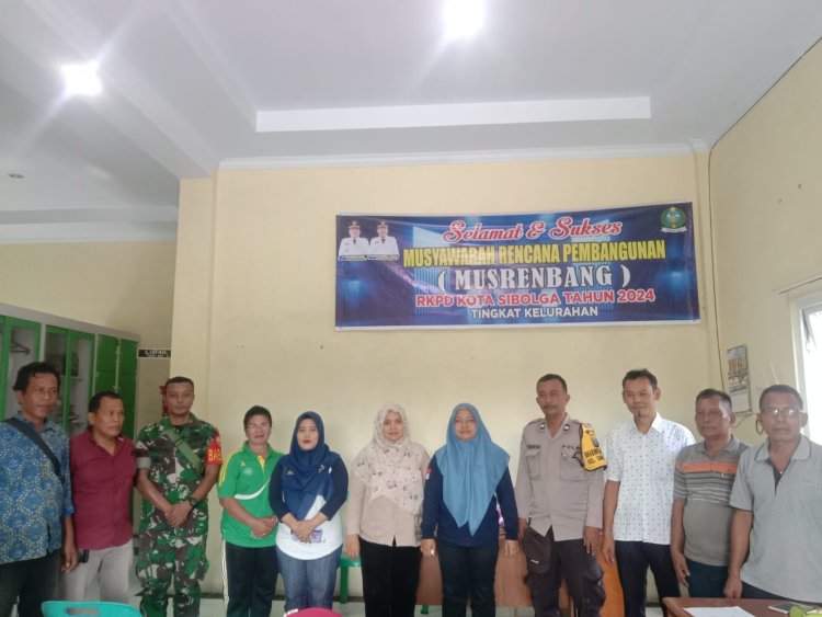 Dukung Kesuksesan Pembangunan, Babinsa Hadiri Musrenbang di Kelurahan Simare-mare