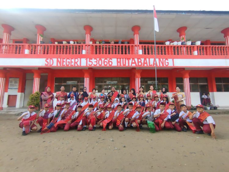 Peringatan Hardiknas Di SDN 153066 Hutabalang : Dukung Tapteng Untuk Naik Kelas